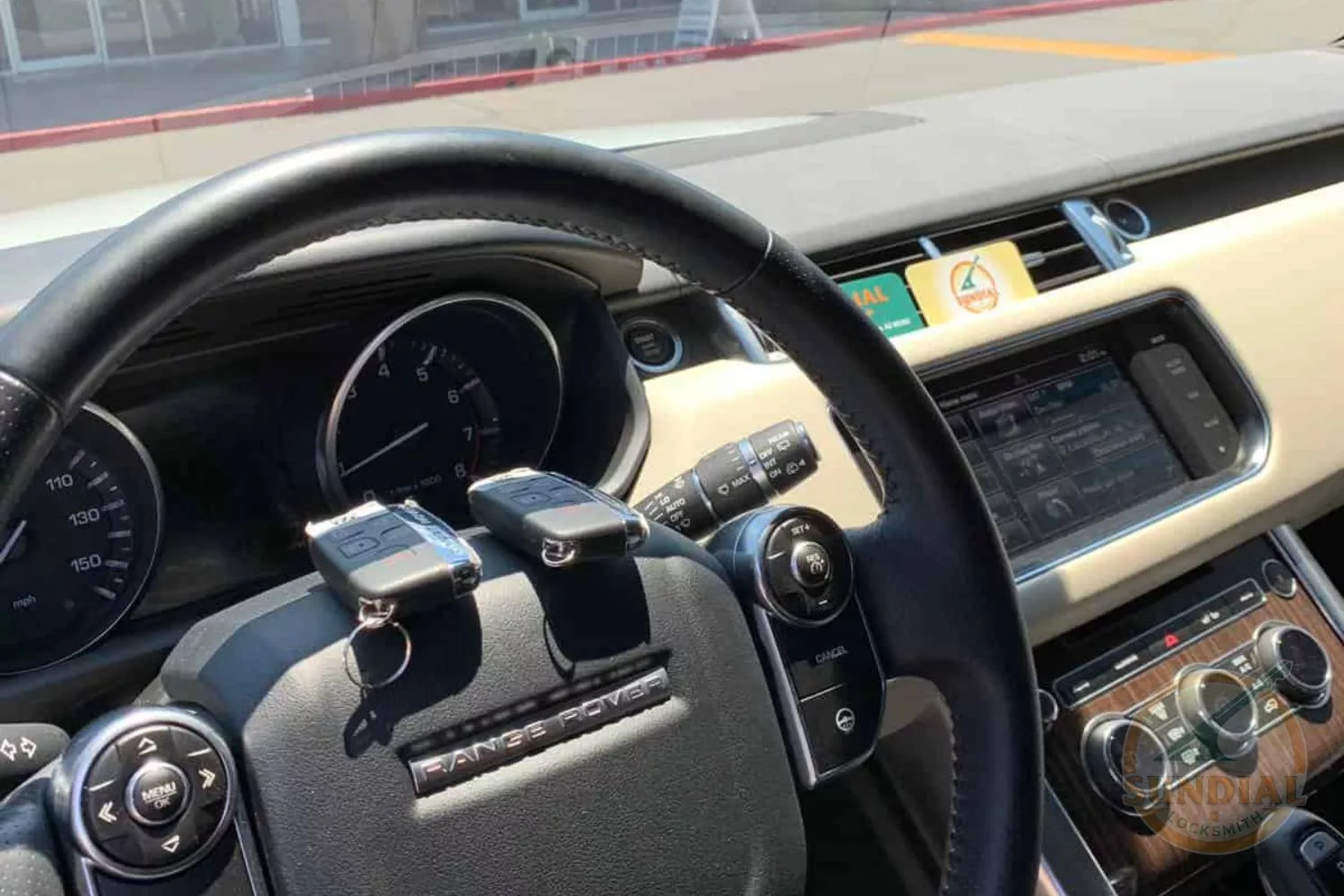 Range Rover interior, steering wheel, and dashboard.